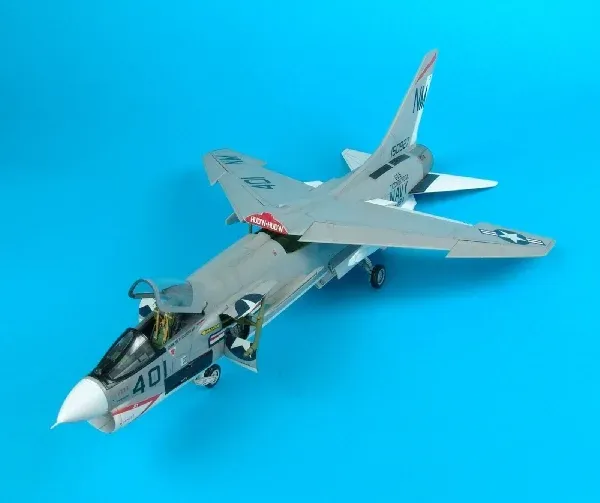 Resinová detailní sada Aires 7150 pro F-8E/H Crusader v měřítku 1/72 s fotolepty