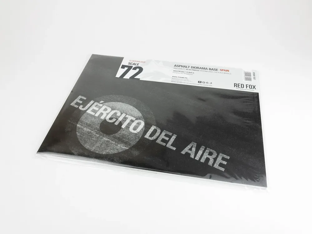 Asfaltová podložka Red Fox Studio RFSDB-72037 1/72 s nápisem EJÉRCITO DEL AIRE a kokardou