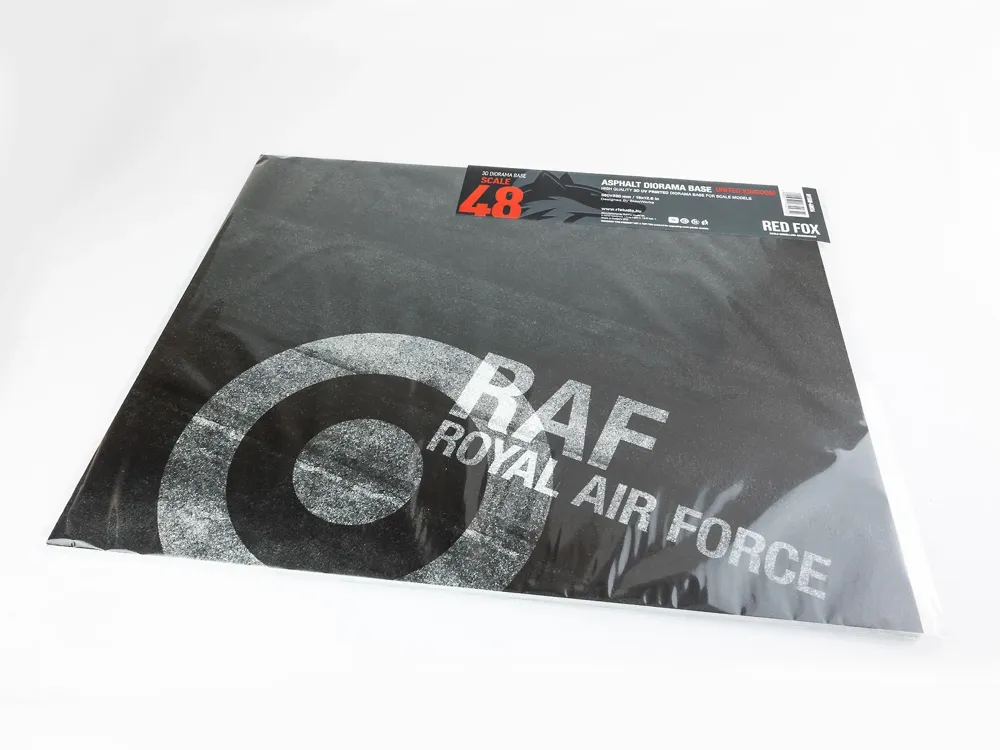 Diorámová podložka Red Fox Studio RFSDB-48036 1/48 s asfaltem a nápisem RAF – ROYAL AIR FORCE
