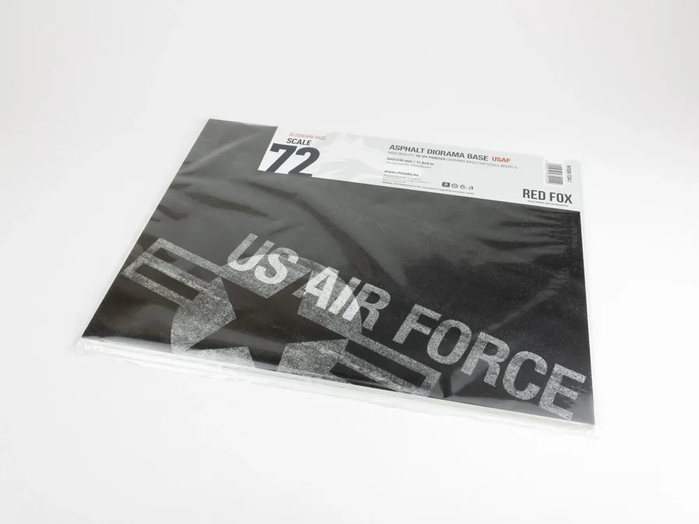 Asfaltová podložka Red Fox Studio RFSDB-72041 USAF 1/72 s nápisem US AIR FORCE, 300 × 230 mm