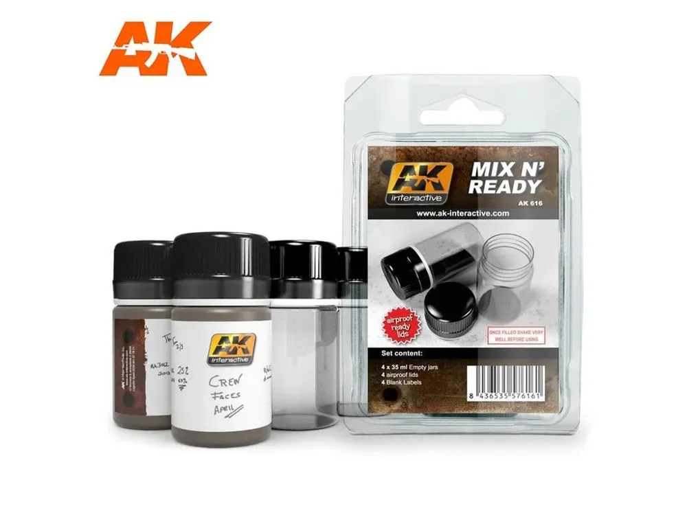 AK Interactive AK616 Mix N Ready – čtyři prázdné modelářské kelímky s etiketami