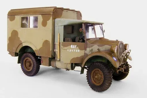 Resinová stavebnice Plus Model 1/35 WOT 2D, britský nákladní automobil z 2. světové války