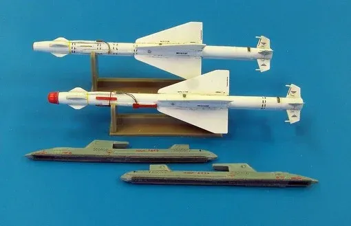 Resinový set Plus Model Aero Line AL4020 sovětské rakety R-23T Apex v měřítku 1/48