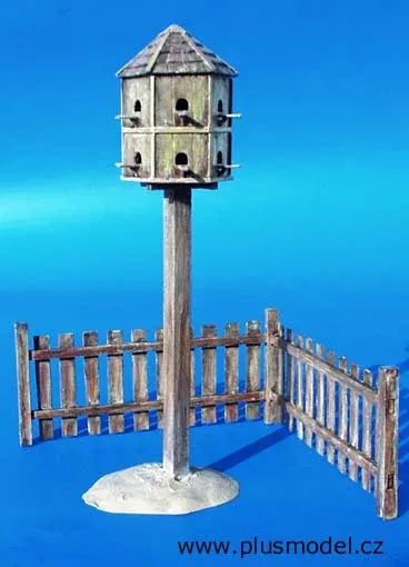 Resinová stavebnice Plus Model 015 holubník v měřítku 1/35 pro diorámata