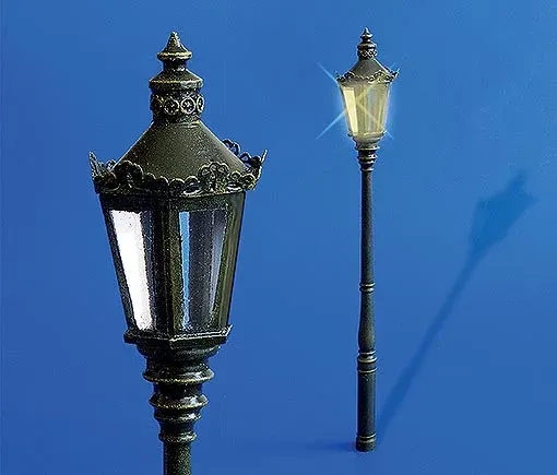 Resinová sada Plus Model 211 parkové lampy v měřítku 1/35 s aršíkem fotoleptů