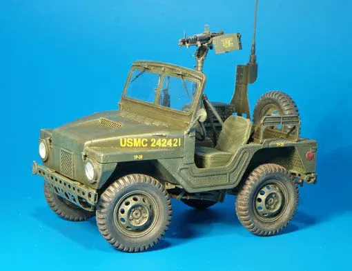 Resinová stavebnice Plus Model 1/35 M422 Command car s fotolepty, folií na okna a obtisky