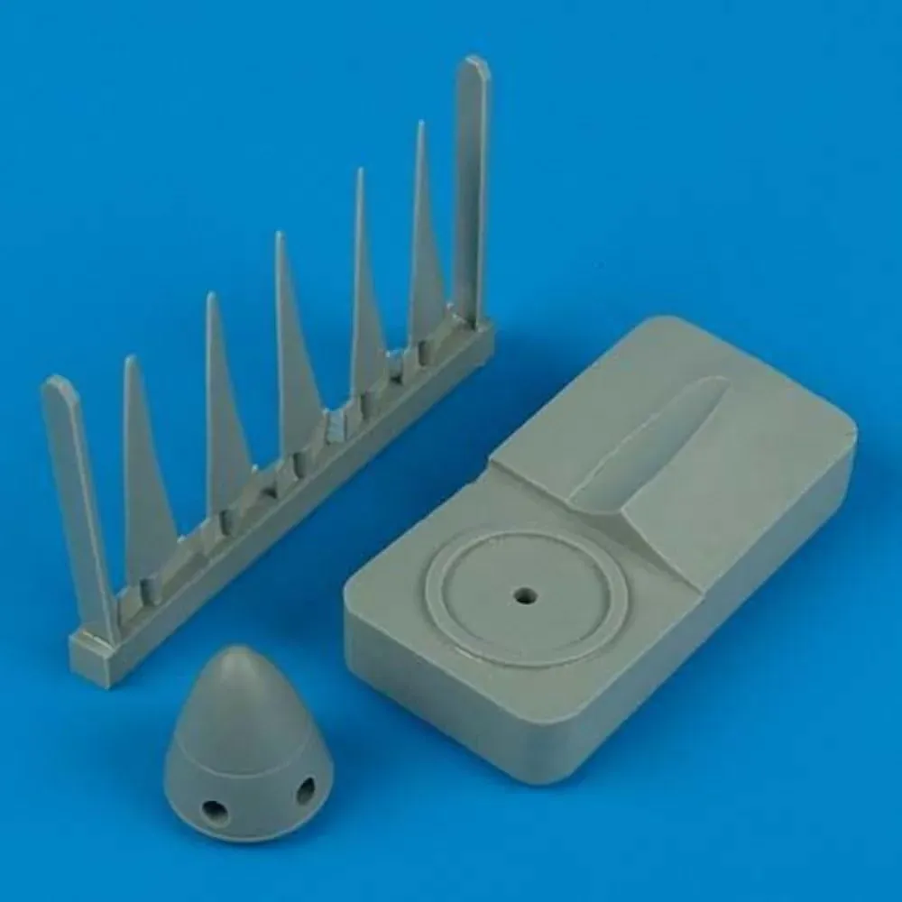 Resinová vrtule Quickboost QB72164 pro Spitfire Mk. XIV 1/72 s montážním přípravkem