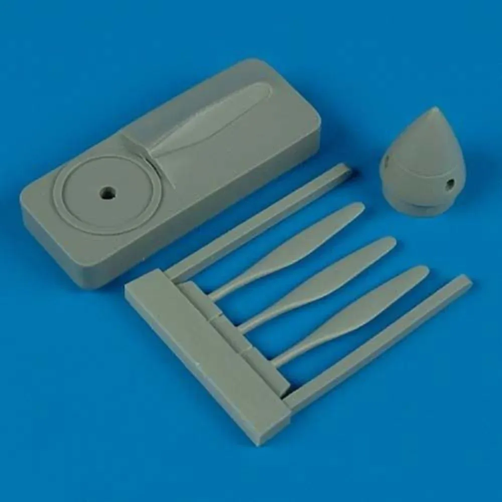 Resinová vrtule Quickboost QB72281 pro P-40E/M/N 1/72 s montážním přípravkem