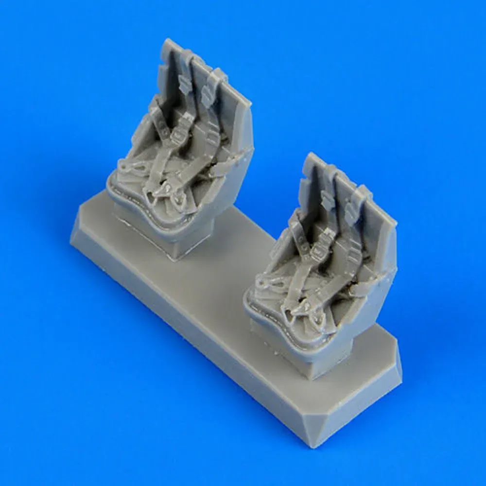 Resinová sedačka s bezpečnostními pásy Quickboost QB72477 pro Avia B.534 v měřítku 1/72