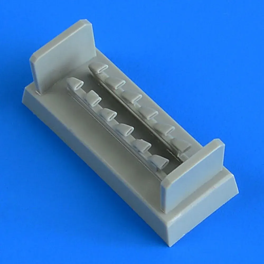 Resinové výfuky Quickboost QB72610 pro Bf 109G-6 v měřítku 1/72 na licím bloku