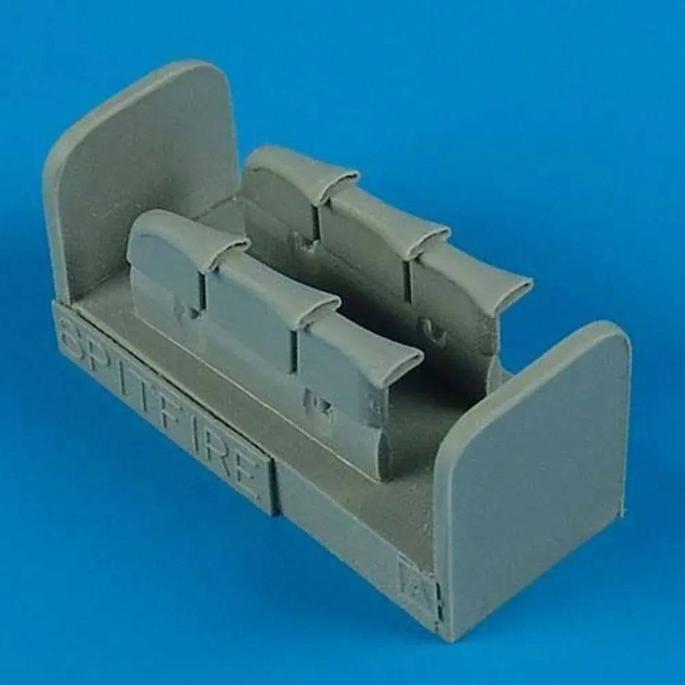 Resinové výfuky fishtail Quickboost QB48419 pro Spitfire Mk.I/Ia/IIa Airfix v měřítku 1/48