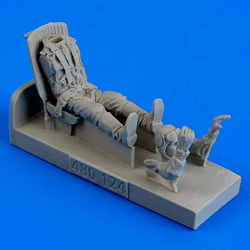 Doplňková sada Aires 480124 – ruský stíhací pilot se sedačkou 1/48 pro Jak-3, Jak-7 a Jak-9