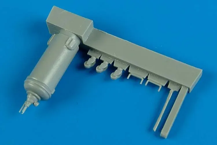 Modelářský doplněk Aires 480047 mazací pumpa s kbelíkem v měřítku 1/48