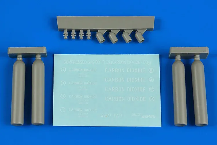 Aires 480101 tlakové lahve se stlačeným oxidem uhličitým v měřítku 1/48, detailní set