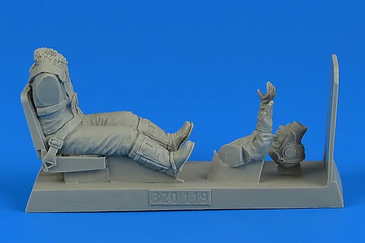 Doplňková sada Aires 320119 1/32 — figurka pilota Luftwaffe se sedačkou pro Me 262A