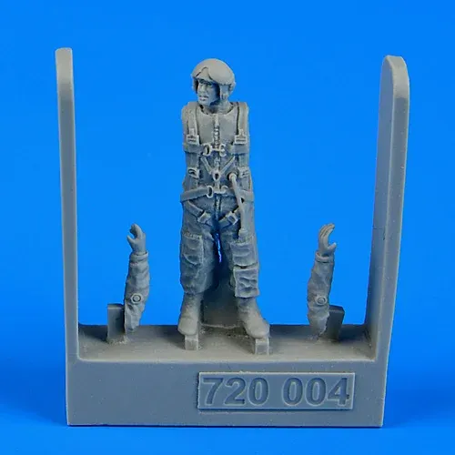 Figurka Aires 720004 pilot sovětského námořního letectva AV-MF 1975–1983 v měřítku 1/72