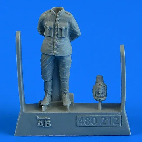 Figurka Aires 320128 moderní pilot Českého letectva v měřítku 1/32