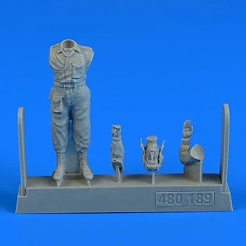 Resinové figurky Aires Aerobonus 480189 moderní ruská tanková posádka v měřítku 1/48