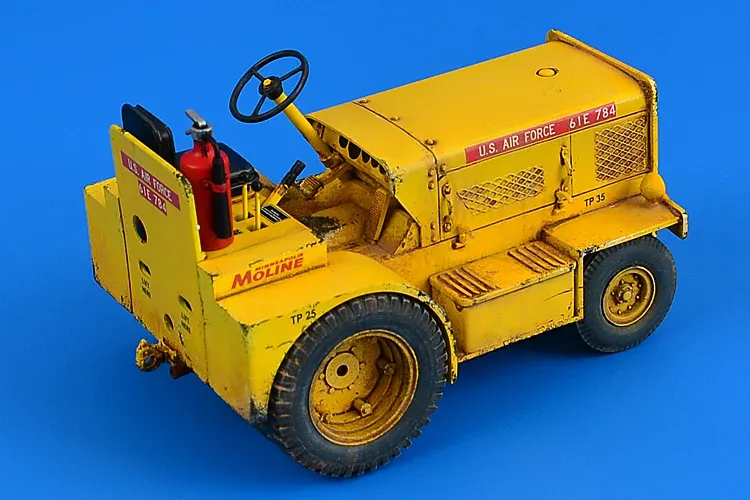 Doplňková sada Aires 320104 letištní tahač Minneapolis-Moline MT-40 v měřítku 1/32