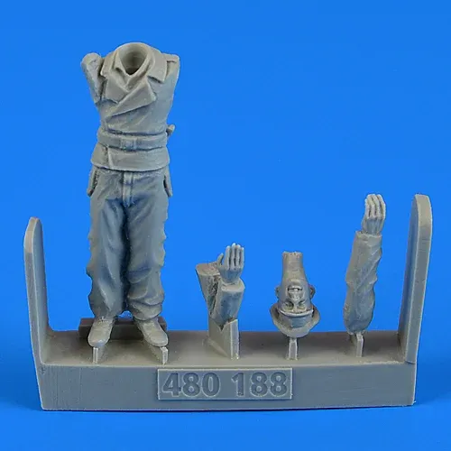 Figurka Aires Aerobonus 480188 německý tankový velitel v měřítku 1/48