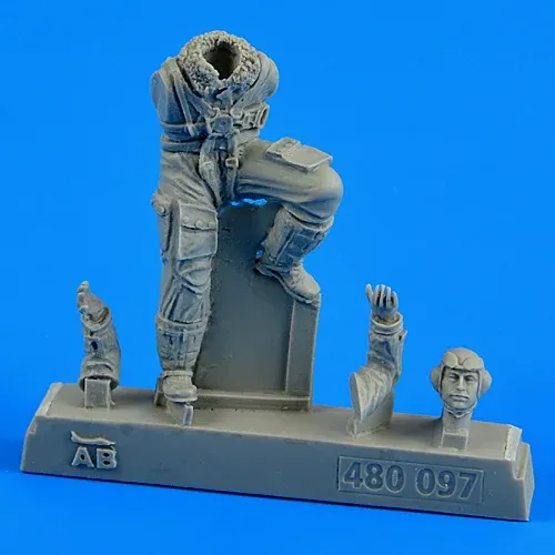 Resinová figurka Aires 480097 pilot Luftwaffe 1/48 pro Messerschmitt Bf 109 pozdní verze