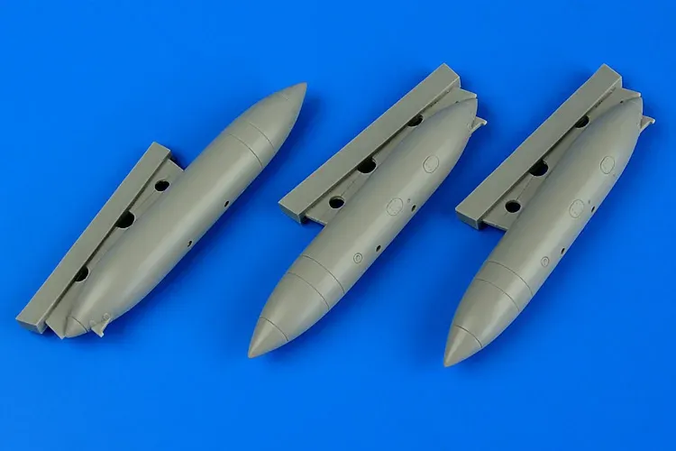 Sada Aires 720015 externí palivové nádrže pro F/A-18A/C Hornet v měřítku 1/72