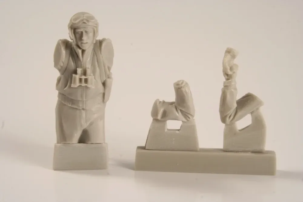 Resinová figurka CMK F35259 1/35 – americký velitel tanku ve věži