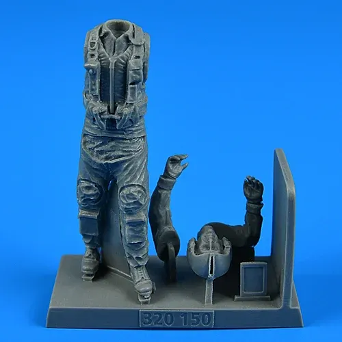 Resinová figurka Aires 320150 bojový pilot US NAVY v měřítku 1/32