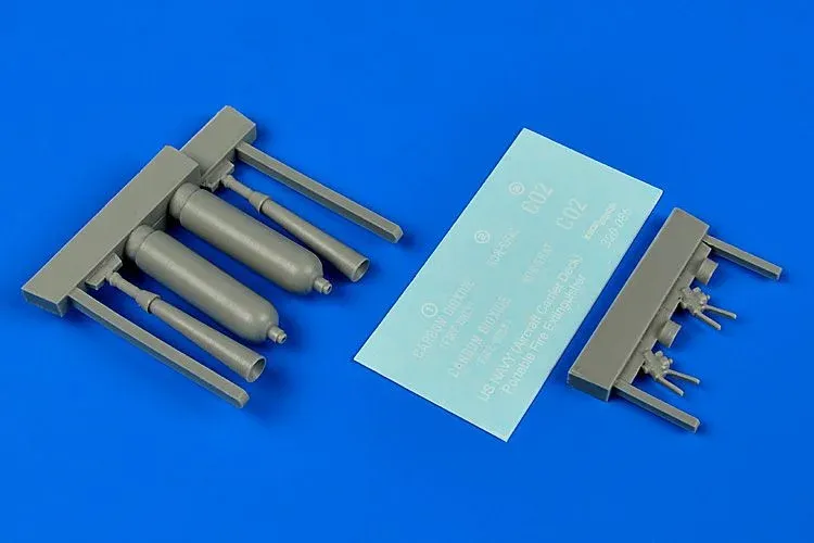 Resinové hasicí přístroje Aires Aerobonus 320086 CO2 PSH-20 US NAVY v měřítku 1/32