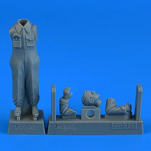 Resinová figurka Aires 320171 německý mechanik Luftwaffe WWI v měřítku 1/32