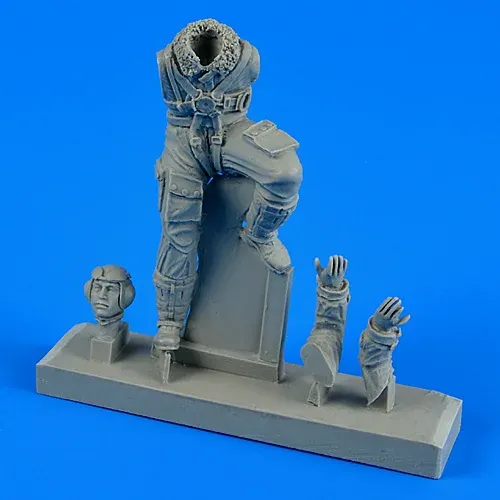 Figurka Aires 320049 pilot Luftwaffe 1/32 pro model Bf 109 pozdní verze