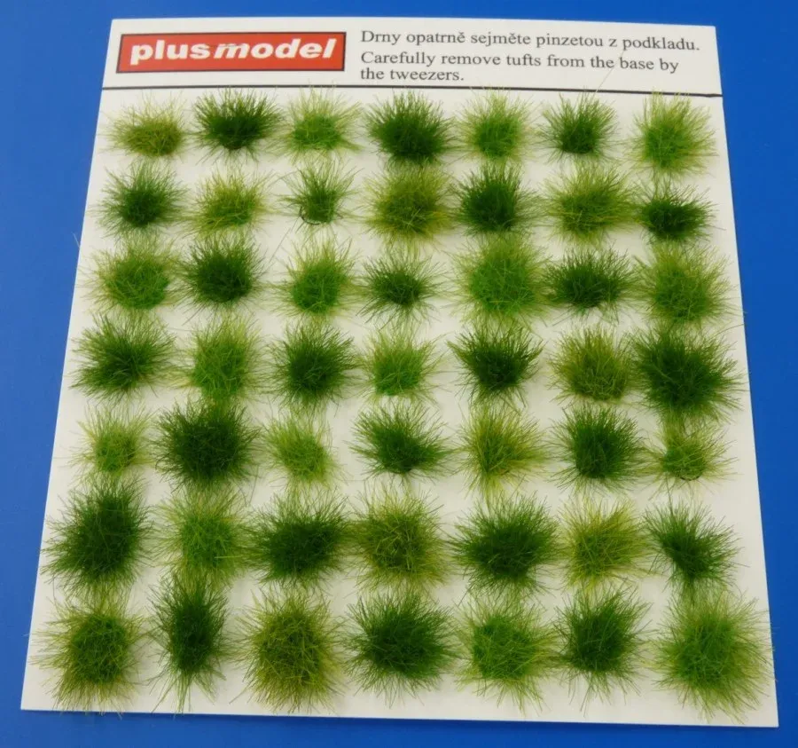 Sada Plus Model 471 trsy trávy zelené 1/35 – 49 zelených trsů trávy pro diorámata