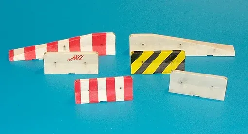 Resinové betonové zátarasy krátké Plus Model 4043 v měřítku 1/48