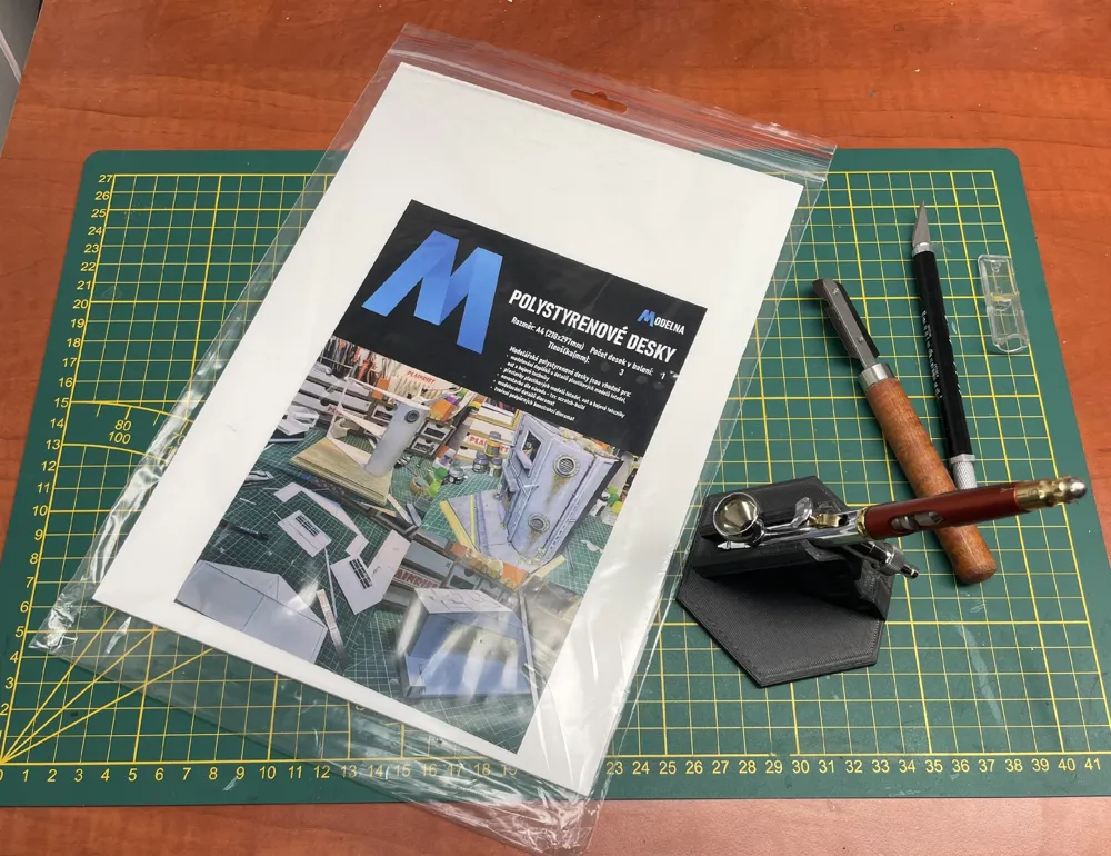 Modelna PD007 polystyrenová deska A4 o tloušťce 3 mm pro modelářský scratchbuilding