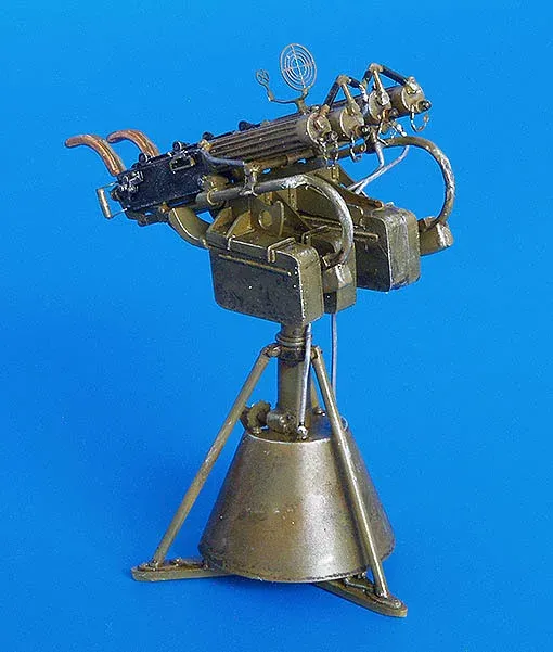 Resinová sada Plus Model 229 čtyřhlavňový kulomet Maxim v měřítku 1/35