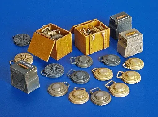 Resinová sada Plus Model 273 protitankové miny II v měřítku 1/35