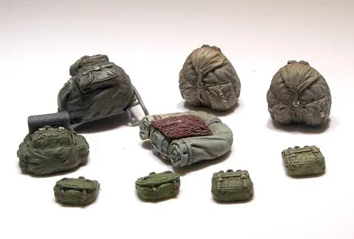 Resinové díly Plus Model 424 německé batohy WW II v měřítku 1/35