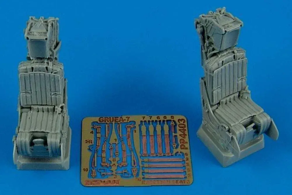 Resinové vystřelovací sedačky Aires 4403 M. B. GRUEA-7 v měřítku 1/48 pro A-6E/EA-6A
