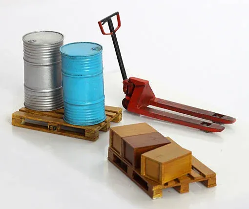 Resinová sada Plus Model 345 paleťák s paletami v měřítku 1/35