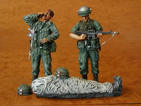 Resinové figurky CMK F35014 US Marines Vietnam v měřítku 1/35, 2 kusy
