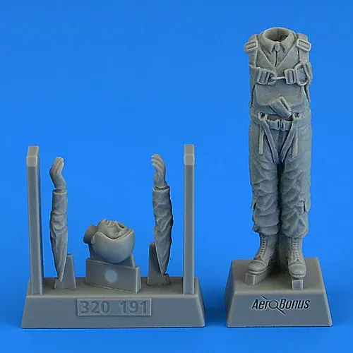 Figurka pilota USAF z korejské války Aires 320191 v měřítku 1/32