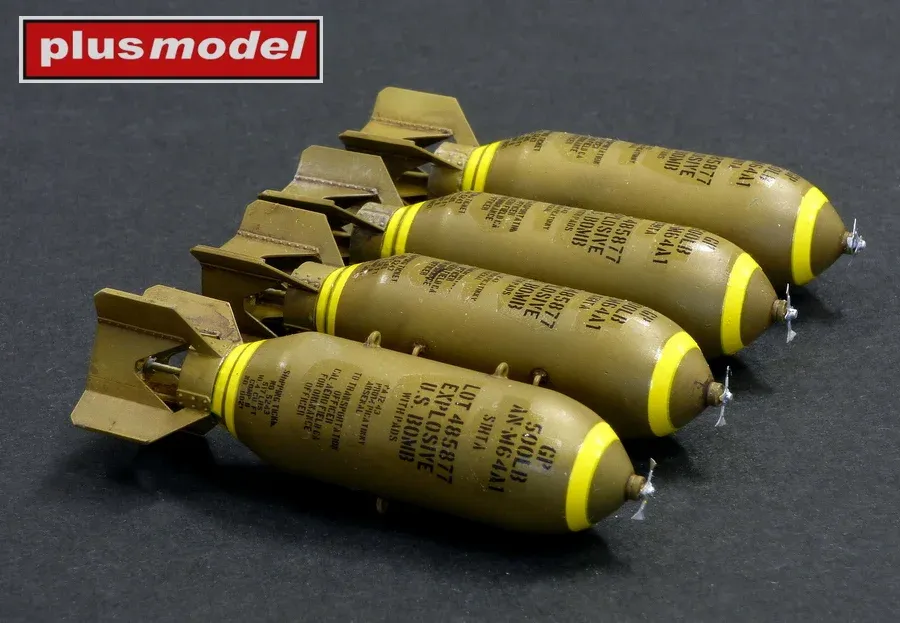 Sada Plus Model AL3022 americké pumy 500 lb 1/32 – čtyři 3D tištěné pumy s fotolepty