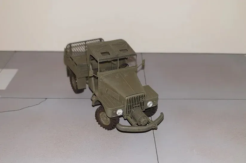 Resinová stavebnice Pilot Replicas 48R011 Volvo TL-12 Startbil 954 v měřítku 1/48