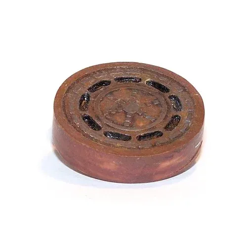 Dva kulaté kanálové poklopy Plus Model Easy Line EL033 v měřítku 1/35 pro diorámata