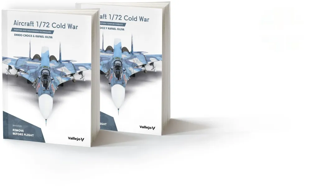 Kniha Vallejo Publications 75071 Aircraft 1/72 Cold War, anglická modelářská příručka