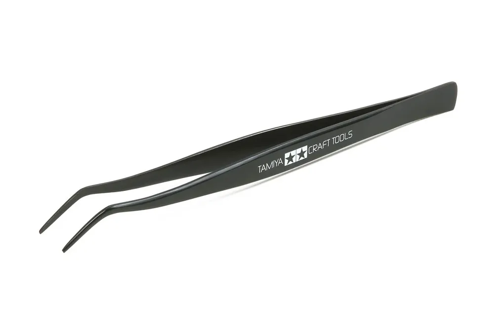 Zahnutá modelářská pinzeta Tamiya 74003 Angled Tweezers s jemnými hroty