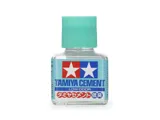 Čtvercová lahvička lepidla Tamiya 87238 Cement Low Odor 40 ml se štětečkem ve víčku