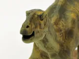 Stavebnice Tamiya 28502 Fukuisaurus 1/35 – model dinosaura na podstavci s terénem — obrázek 3