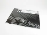 Výstavní podložka Red Fox Studio RFSDB-72043 s potiskem asfaltu a nápisem US NAVY, 1/72, 300×230 mm