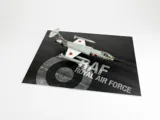 Podložka Red Fox Studio RFSDB-72036 Asphalt Diorama Base s motivem asfaltu a kokardou RAF, 1/72 — obrázek 3